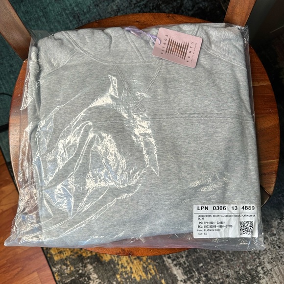 Savage X Fenty Platinum Grey Xssential Seamed Hoodie & Black Sky-Hi Leggings - Picture 5 of 14